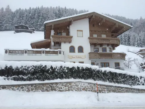 Apartment in Hainzenberg Near Ski Lift