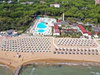 Spacious villa in Lignano Hotel a Lignano Pineta