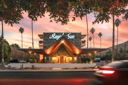 Royal Sun Palm Springs Отели рядом с достопримечательностью «Муртен Ботаникал Гарден»