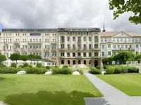 Hotel Elbresidenz an der Therme Hotels in 