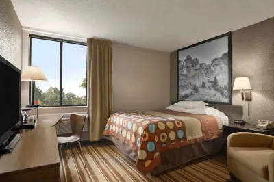Super 8 by Wyndham Redfield Hotels in Redfield