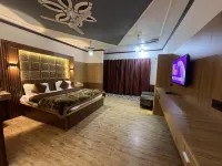 Hotel York (5 Mins Walk to Dal Lake)