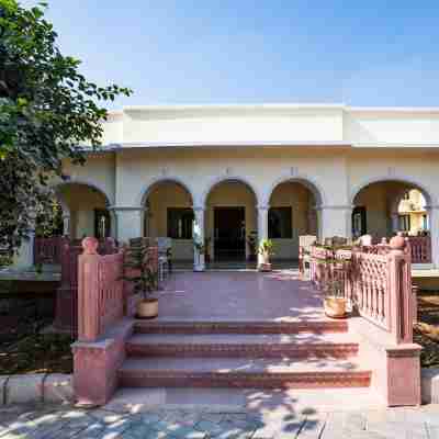 jüSTa Alwarbagh 度假村及會議中心 Hotel Exterior