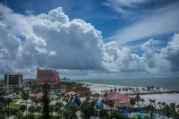 Heated Pool, Hot Tub, Bikes, minutes to Clearwater Beach & Honeymoon Island! - Swimmingpools