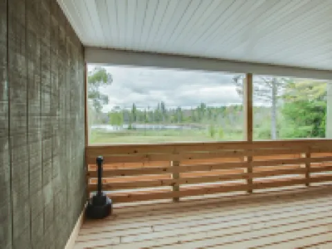 The 4th Overlook Seeps 4, In-between Crystal Mountain and Traverse City! WI-FI Hotels in Interlochen