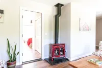 Inn at 84 McIntosh: Cozy 1BR private entrance/bath