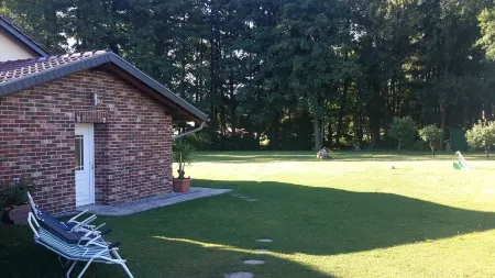 "Rose" vacation apartment in country house style with outdoor sauna and lots of nature Отели в г. Даме-Шпревальд