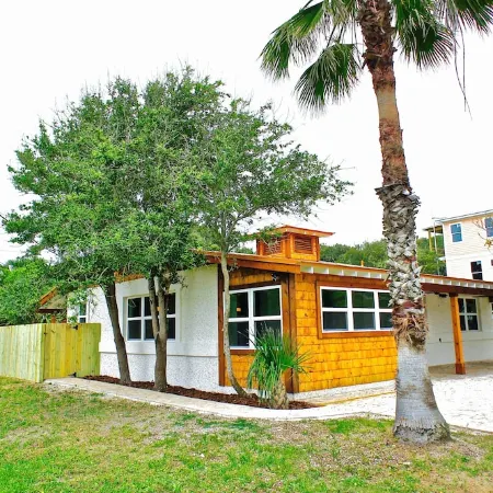 1st Street Cedar Beach House Retreat
