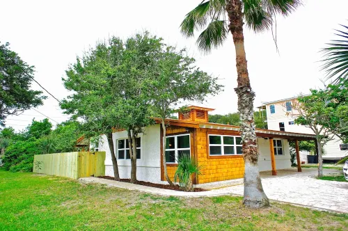 1st Street Cedar Beach House Retreat