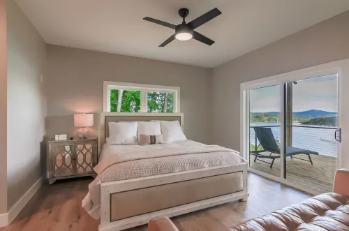 NEWLY BUILT LAKE HOME!!!   This modern home has more to offer than just space!