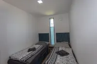 Only 10 min. to the Ostseebad Binz, Hotels in Zirkow