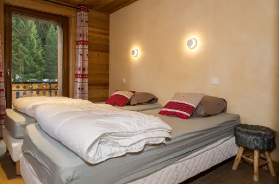 Chalet sleeps 14 with jacuzzi, 200m of Pré la Joux ski lift - Chatel Reservation