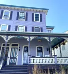 Historical Victorian 2 bedroom Flat 1 block from Beach JUST RENOVATED!