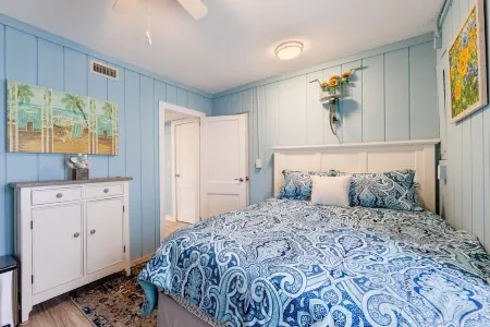 Pet Friendly - 2 Minute Walk to Beach -  Updated and Modernized Spotless Clean