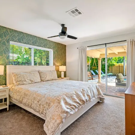 NEW 3Bed by the Beach- Game Room - Pool - Outdoor TV