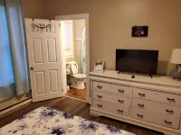 Cozy Getaway near Harper's Ferry, C&O & Potomac River, Frederick & train to DC
