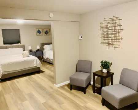 Relax at Sunset View in the Hideout Resort 萊克酒店