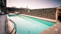 Hampton Inn Riverside Downtown - Pools