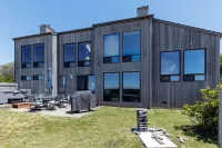 Stunning views near beaches and bluff