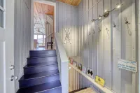 NEW Luxury at Sugar Ski - Extremely close to Slopes, Tubing, and Ice Skating