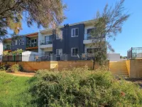 Estuary Waterfront - View from your Courtyard! Hotels in Mandurah