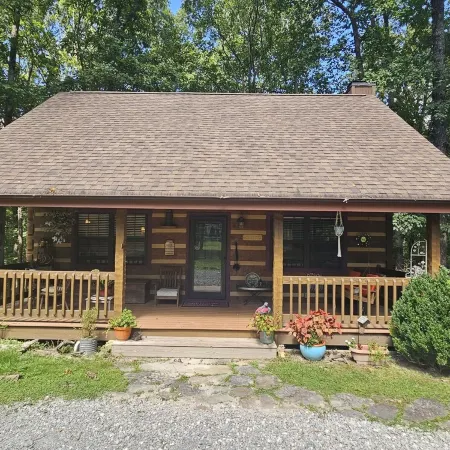 Nature Lovers Paradise- Rustic Cabin on 2 Acres with a Creek!