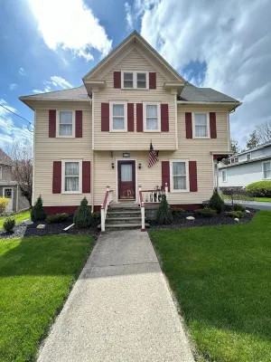 Bishop & DeSanto Family Inn, Sleeps 8 Hotels in Hammondsport