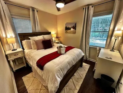 Stunning home in quiet neighborhood near Ft. Moore