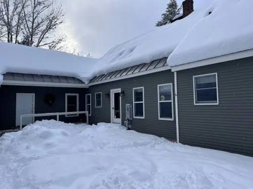 Birch Lodge - mountain views, hottub, minutes to Okemo!
