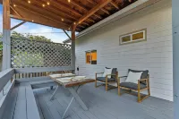 The NorthWest Vibes 6bd/3ba  w/GameRoom Covered String Light Deck w/ BBQ&Firepit