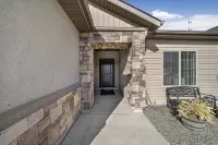 Clean, Cozy home near St. Luke's