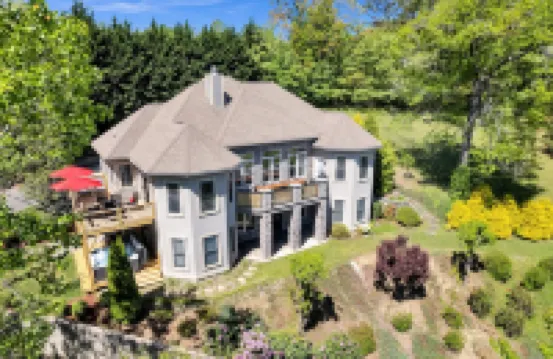 7BR/5BA Asheville Luxury Mansion w/Sauna/ Steam/ Cold/Hottub/Gamerm/MovieTheatre Hotels in 