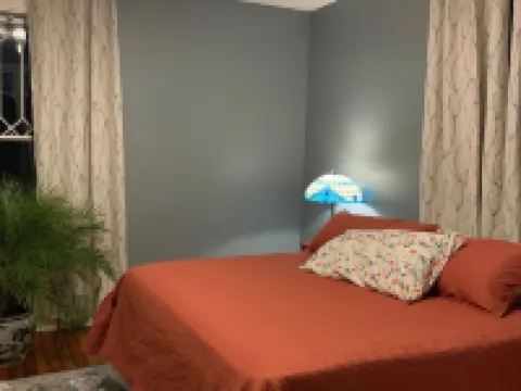 2nd Street Retreat Hotels in Pulaski