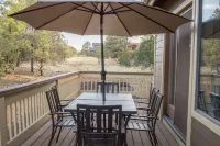 Dogs welcome - Gorgeous, Spacious Cabin in the Pines