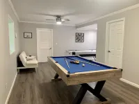 Private, pet-friendly lodge w/ deck, game room, high speed WIFI