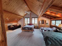 Panoramic Island studded views! Spectacular ledge rock setting! Hotels in Breitung Township