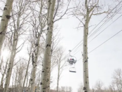 Gorgeous Ski-In Ski-Out Condo on Beaver Creek Mountain Hotels in Edwards