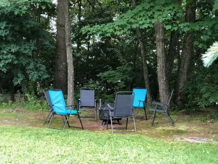 Sparkling clean bungalow close to campus