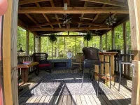 Beautiful Park Model RV on Bank of  Esopus Creek