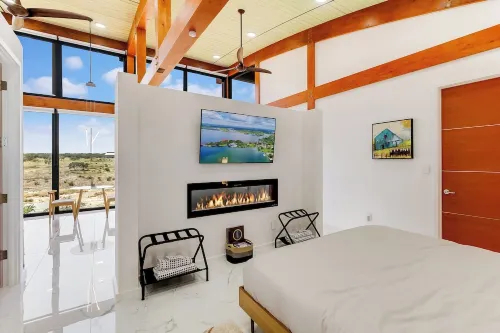 Pedernales River Guesthouses - PONDER