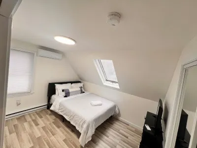 5min from the Gillette Stadium! Sleeps 12 people! - Pet-Friendly ! Hotels near Silver Lake Park