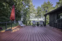 Idyllic Wisconsin Lake Front Cabin on Fabulous Cisco Chain