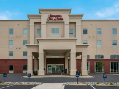Hampton Inn & Suites Wilmington/Christiana Hotels in Newark