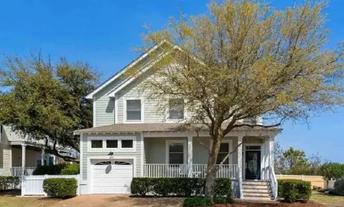 Coastal Cottage, heated private pool & hot tub, resort community