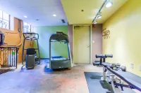 Discover downtown charm, just a 3-min drive to the fair!