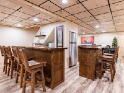 4-bedroom cabin just 10 minutes from Adirondack Park Hotels in Webb