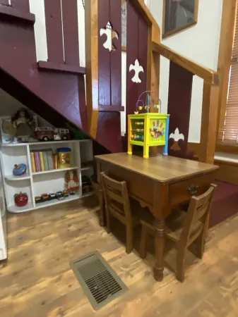 Cajun Country at its best. Private Acadian style guest house on estate property.