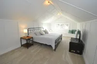 Vintage Gem in the Heart of Sheridan