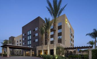 SunCoast Park Hotel Anaheim Resort, Tapestry by Hilton