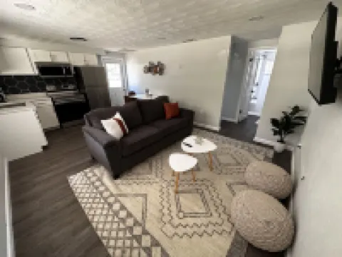 Urban Retreat: Cozy House in The Heart of Zephyrhills 澤弗希爾斯酒店